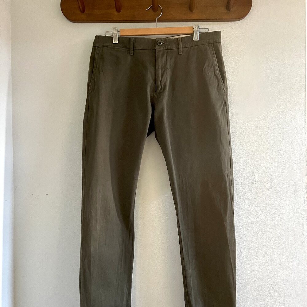 J. Crew 484 Slim-Fit Stretch Chino in Catskill Green (32 x 32)